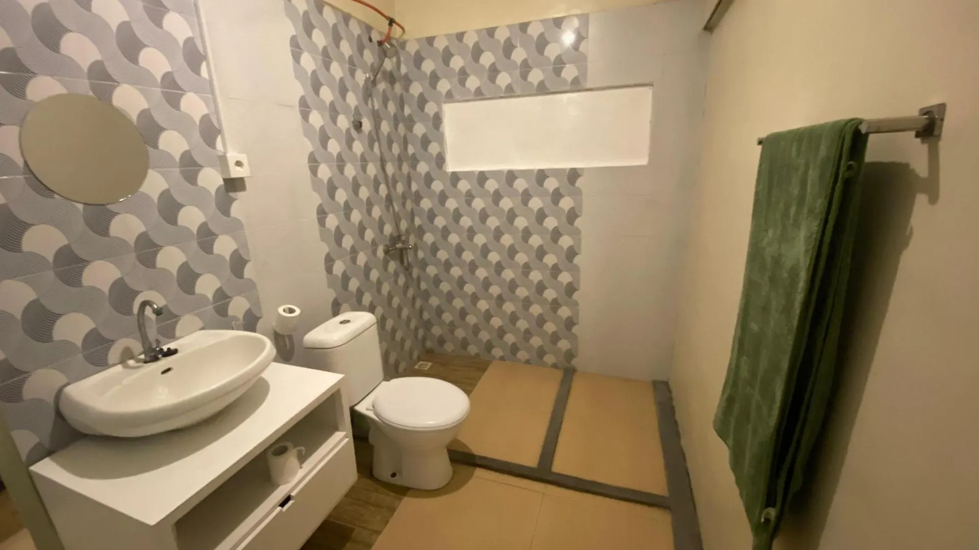Two Brothers Guesthouse Legian  Hostel